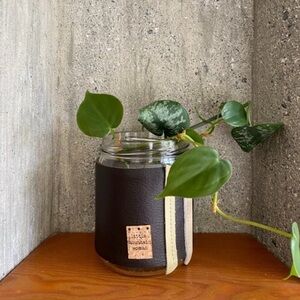 Leather Handcrafted “Fromme” Propagation Vessel